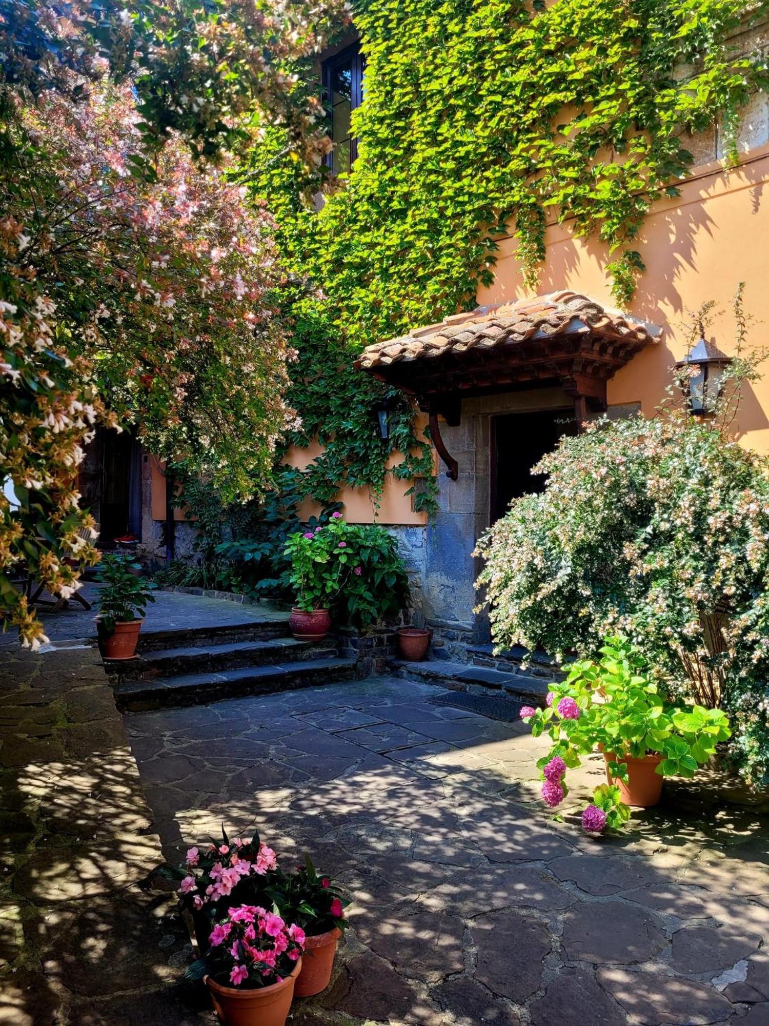 Apartamentos Villa De Potes Exterior photo